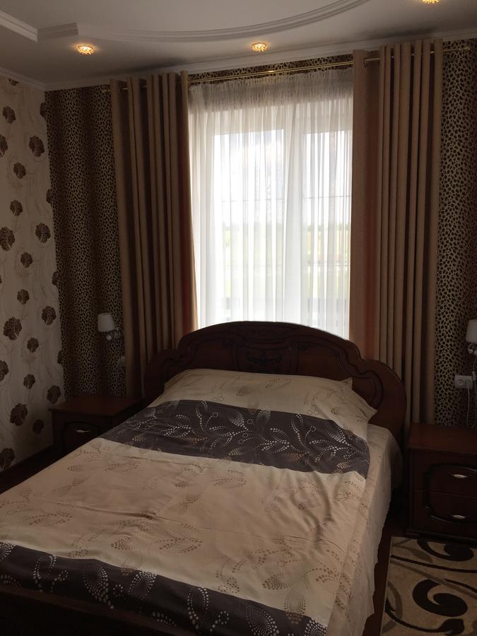 Hotel Oktan Kryve Ozero Zewnętrze zdjęcie